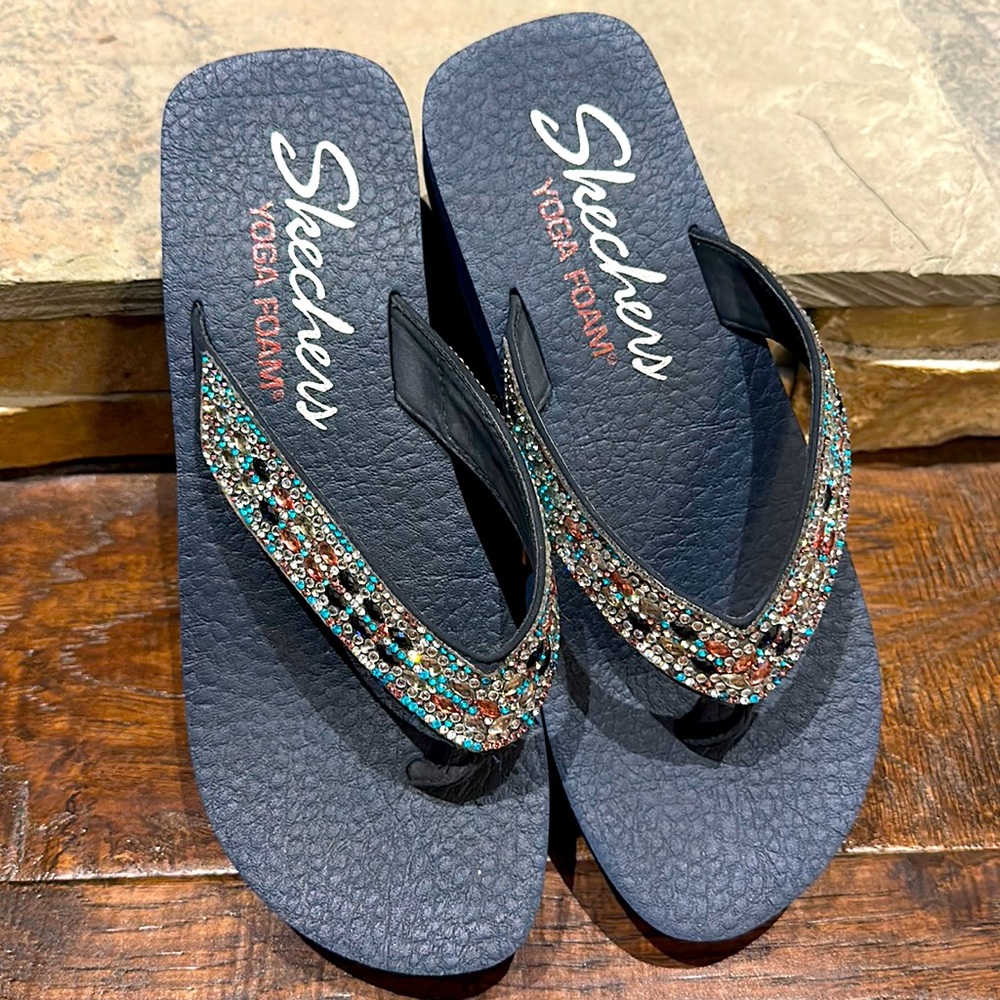 Sketchers Yoga Foam flip flop